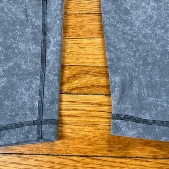 Lululemon Leggings Size 10 - Picture 5 of 7